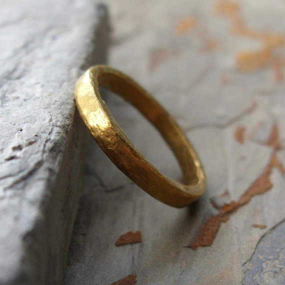 What Type of Gold is Best for Your Wedding Ring?