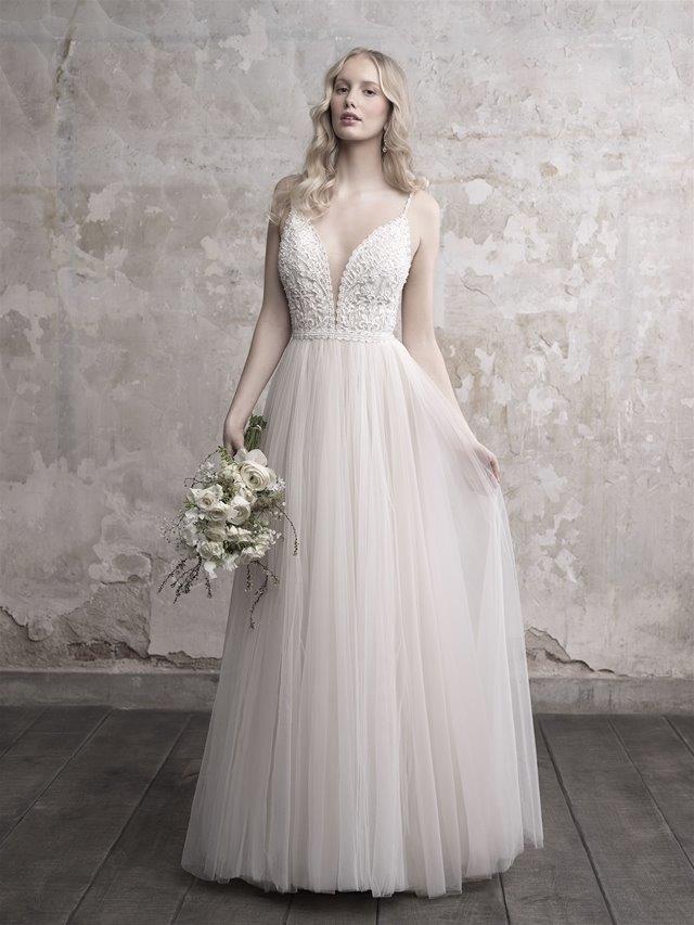 Shopping Guide 8 Wedding Dress Designers Collections Typically
